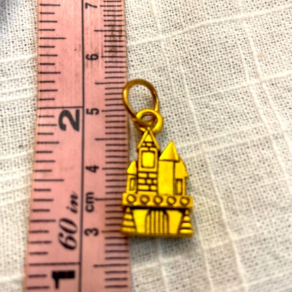 5/$10❤️❤️❤️NEW BRASS FAIRY CASTLE CHARM PENDANT - Picture 2 of 2